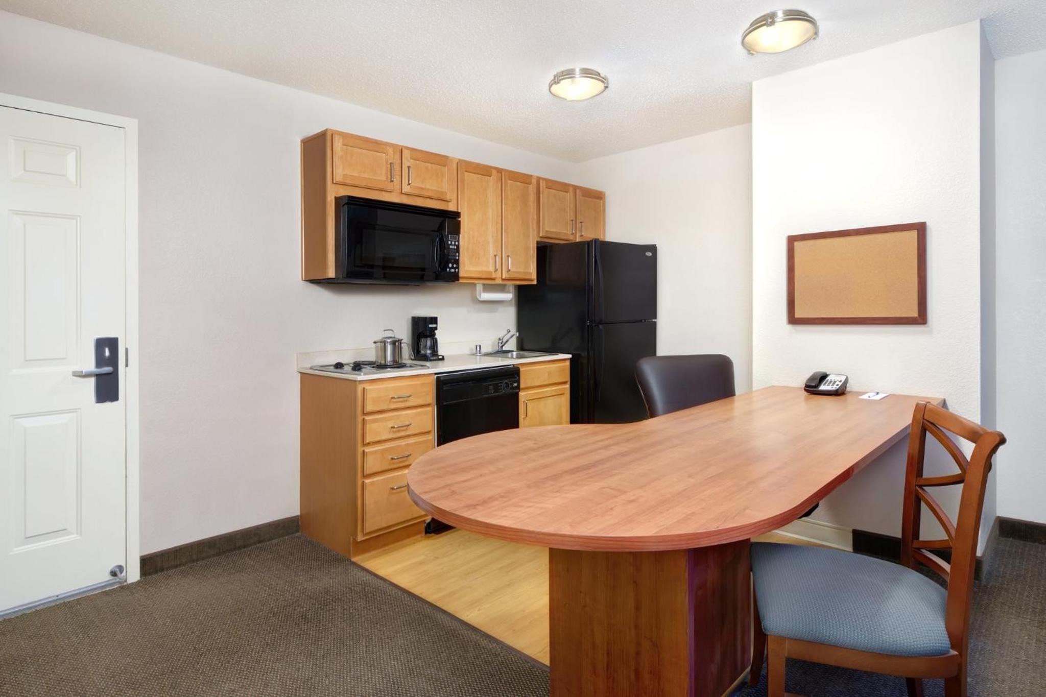 Candlewood Suites Kenosha - Pleasant Prairie by IHG