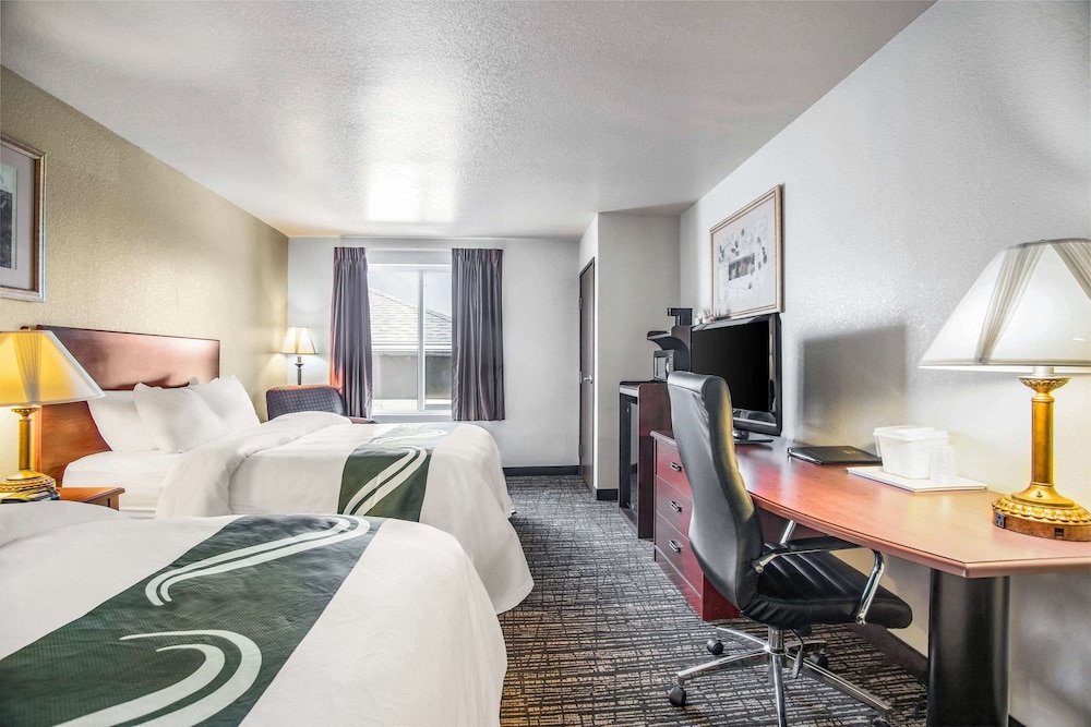Quality Inn Parsons North
