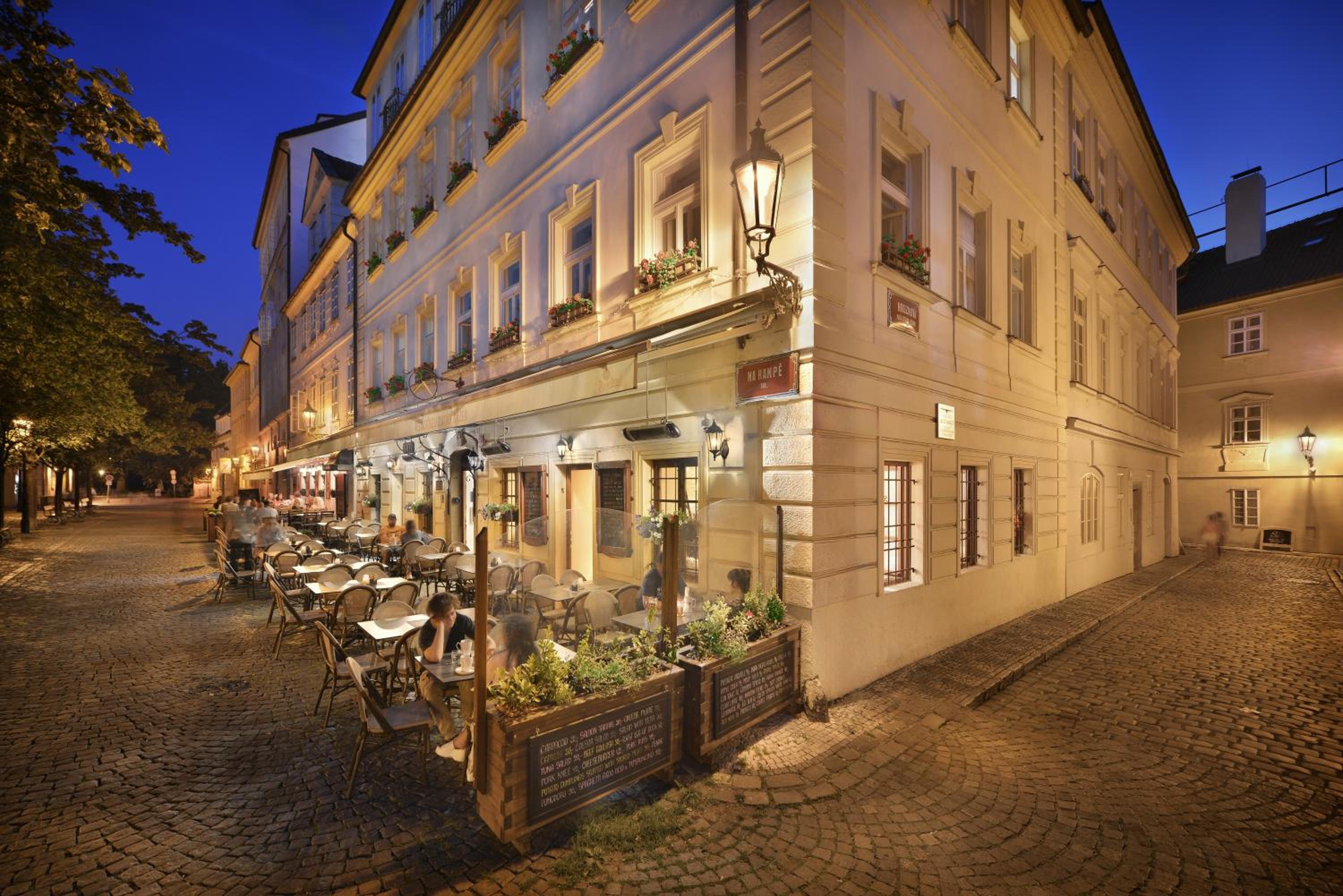 金剪刀酒店